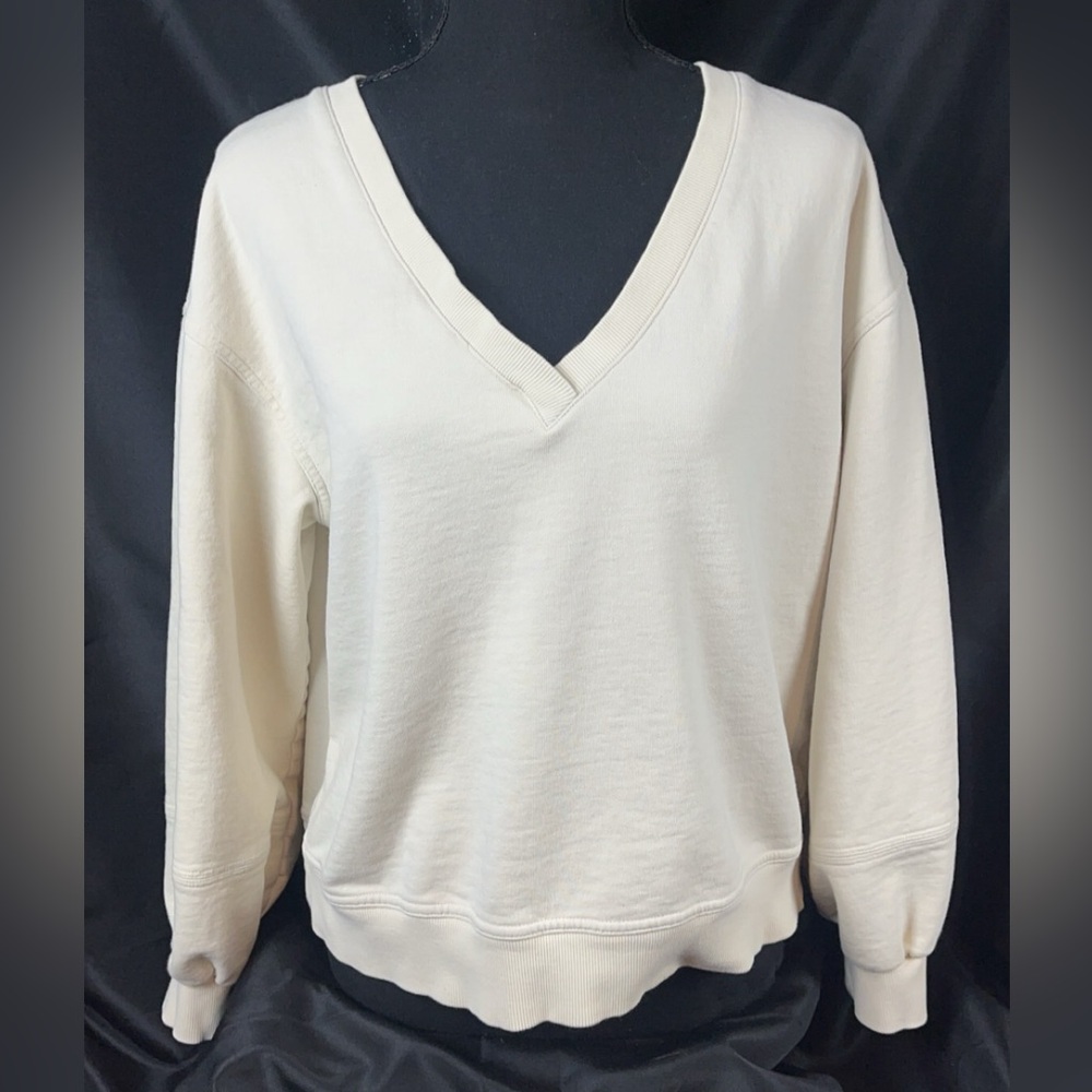 Universal Thread- Cream, V-Neck Pullover. - image 1